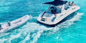 Punta Cana: Luxury Yacht Cruise with Snorkeling and Lunch