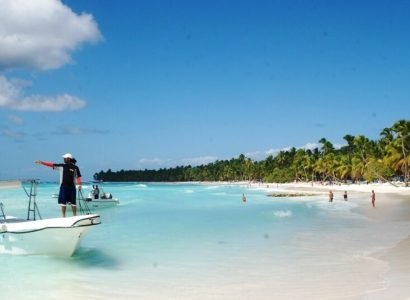 Saona-Island-Isla-Saona-Tours-Excursions-Speed-Boat-Catamaran-Day-Trip-3.jpg
